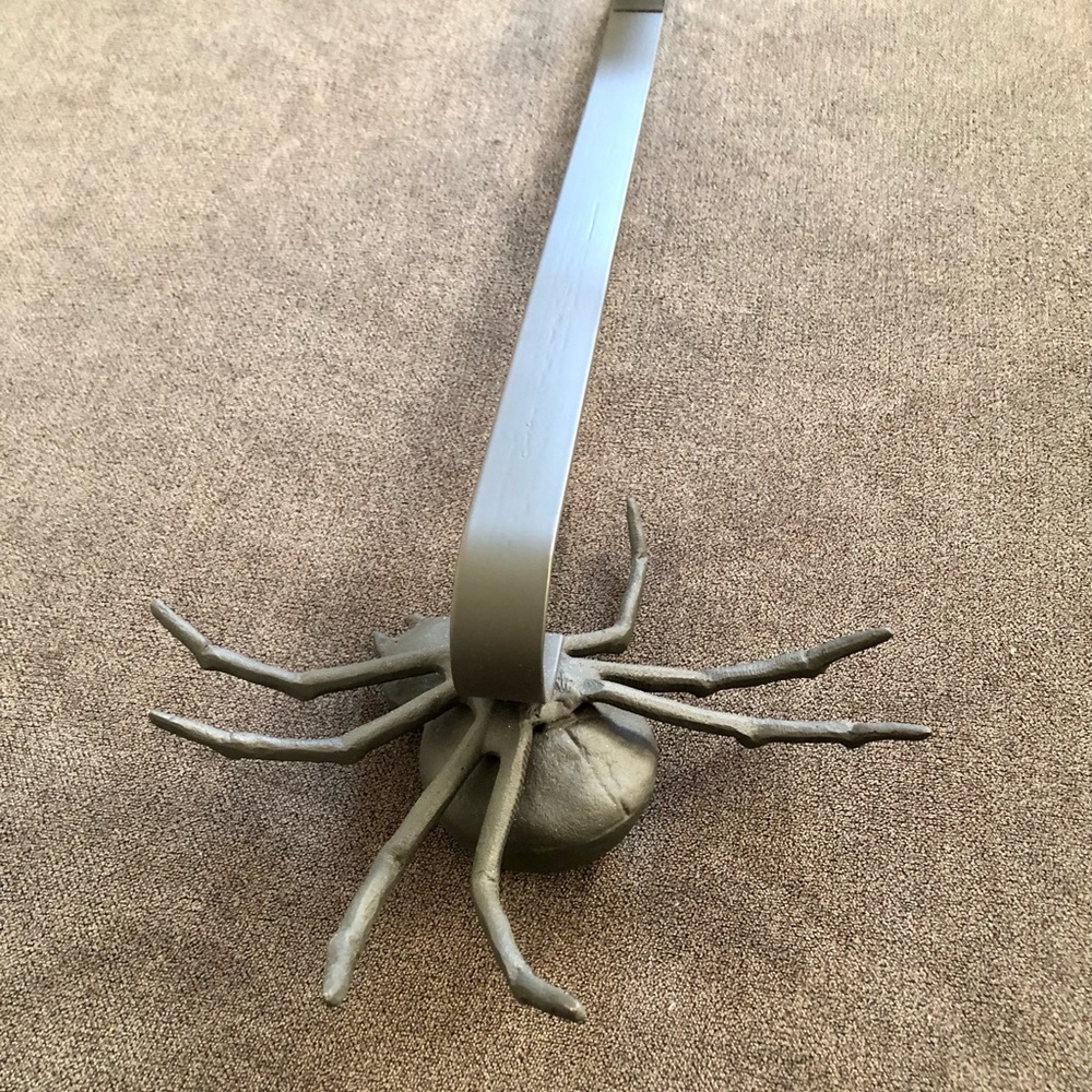Pottery Barn Spider Wreath Hanger - Picture 7 of 7
